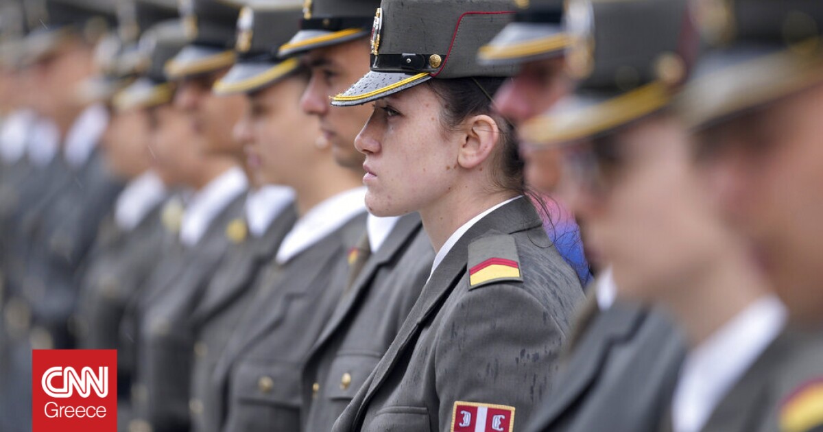 Οι γυναίκες στρατιωτικοί στη Σερβία θα φορούν νέα ειδικά εσώρουχα