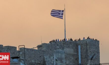 Ημέρα των Ενόπλων Δυνάμεων: Έπαρση της σημαίας στην Ακρόπολη – Εκδηλώσεις σε όλη τη χώρα